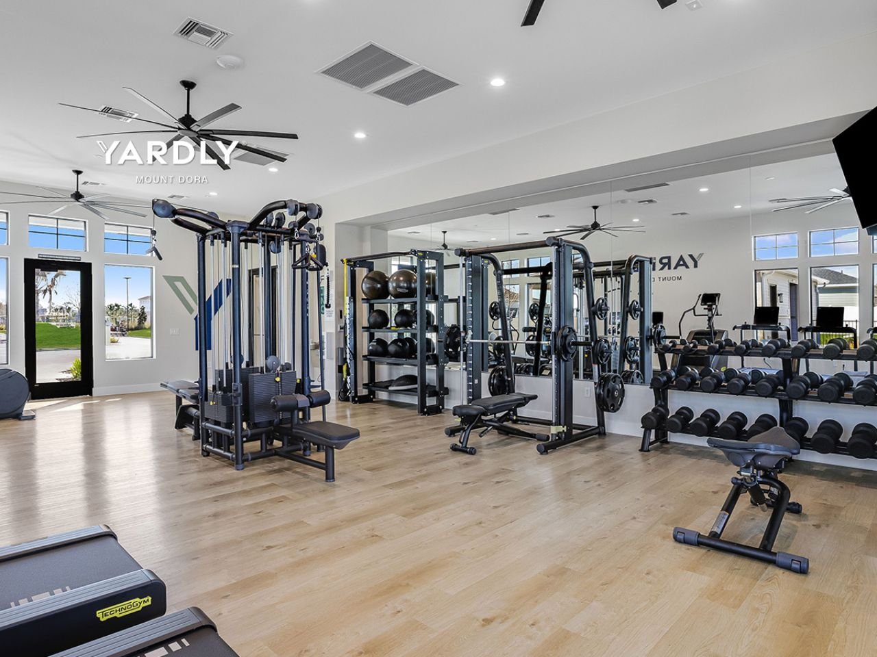 Yardly Mount Dora (21) Yardly Mount Dora – Un Concepto Residencial Innovador con Patio Privado y Confort Exclusivo